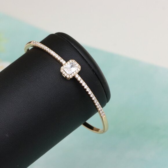 Rose Gold Bangle with Cushion-Cut Center Stone, XPBL0538 - Picture 9 of 12